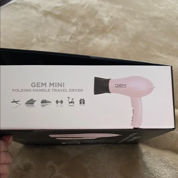 NWOT Folding Travel Hair Dryer - Picture 4 of 9